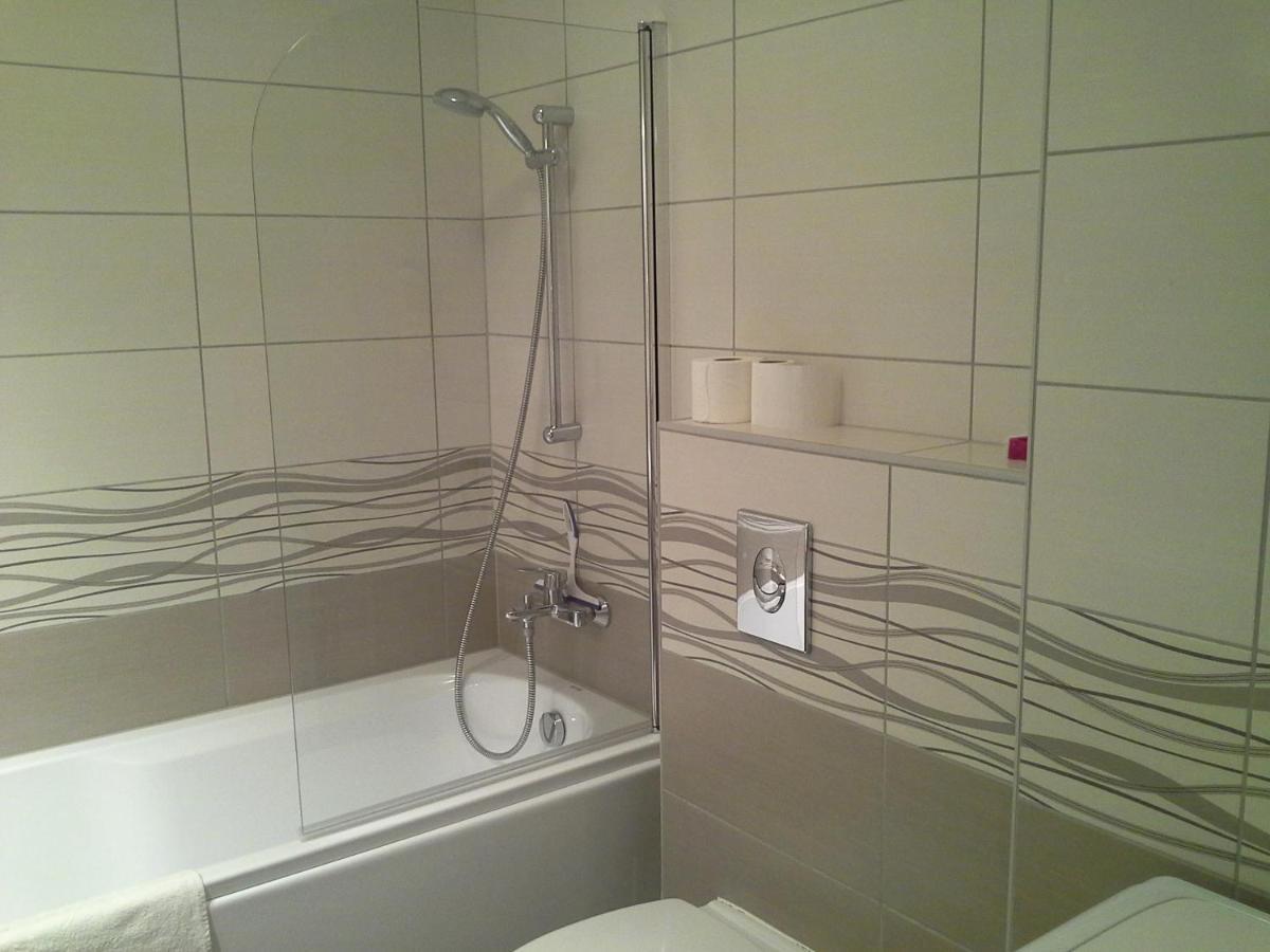 Alexandra Apartment Hajduszoboszlo - Chic Flat 외부 사진